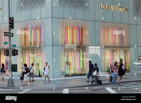 louis vuitton outlet new york|is louis vuitton outlet real.